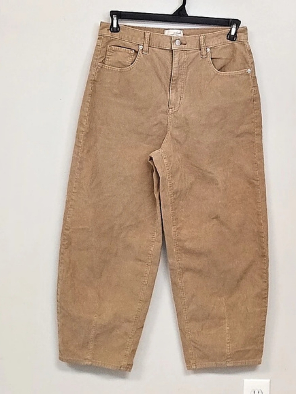 Universal Thread Corduroy High Rise Barrel Leg Pants Khaki Tan Women's 10 Preppy